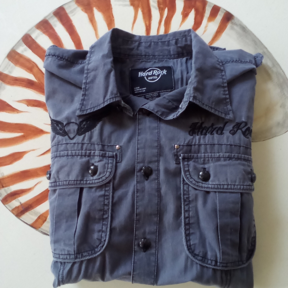 Hard Rock button up - Picture 11 of 11